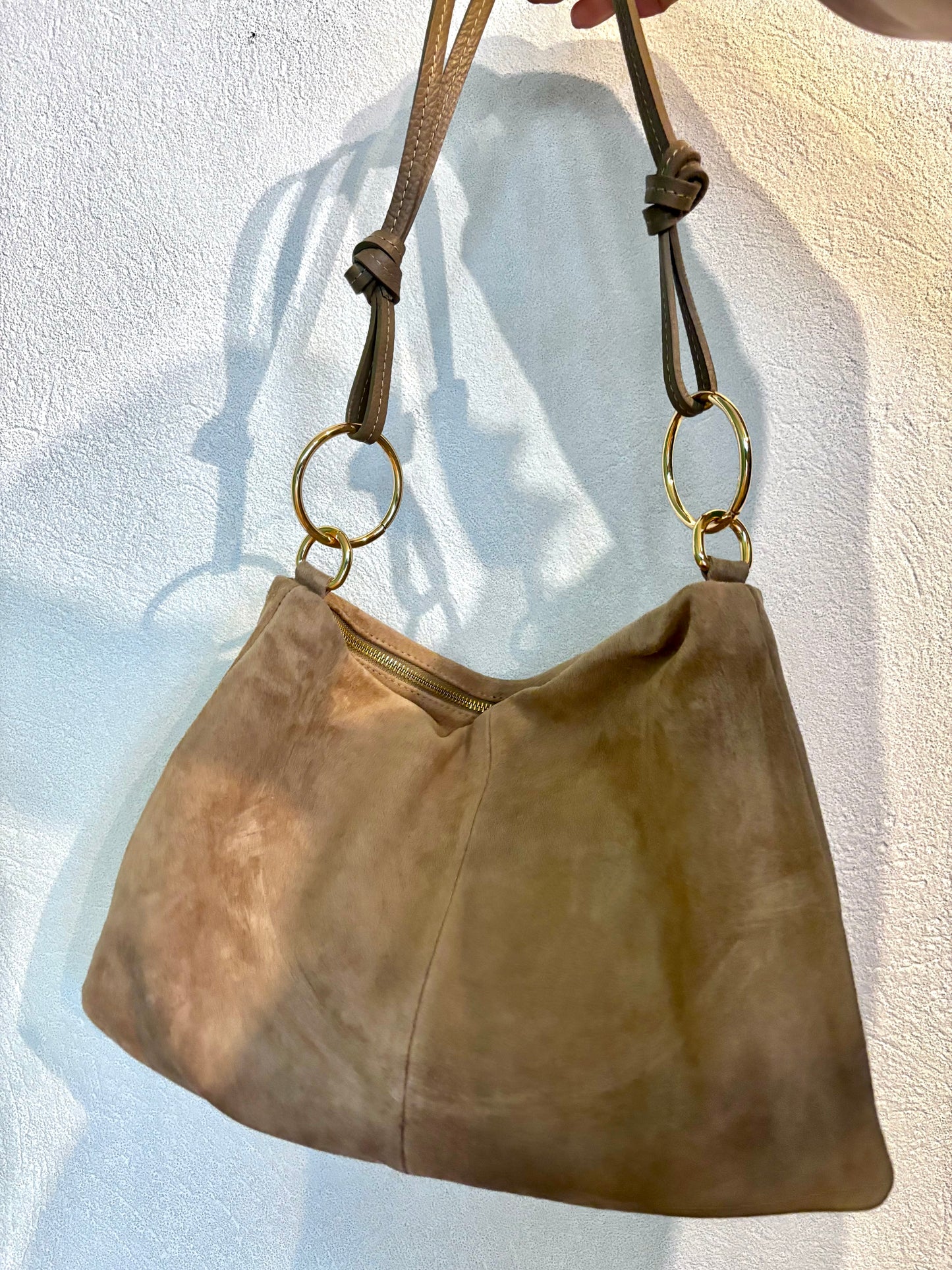 Borsa in camoscio a spalla