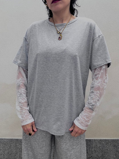 T-shirt manica in pizzo Grigia
