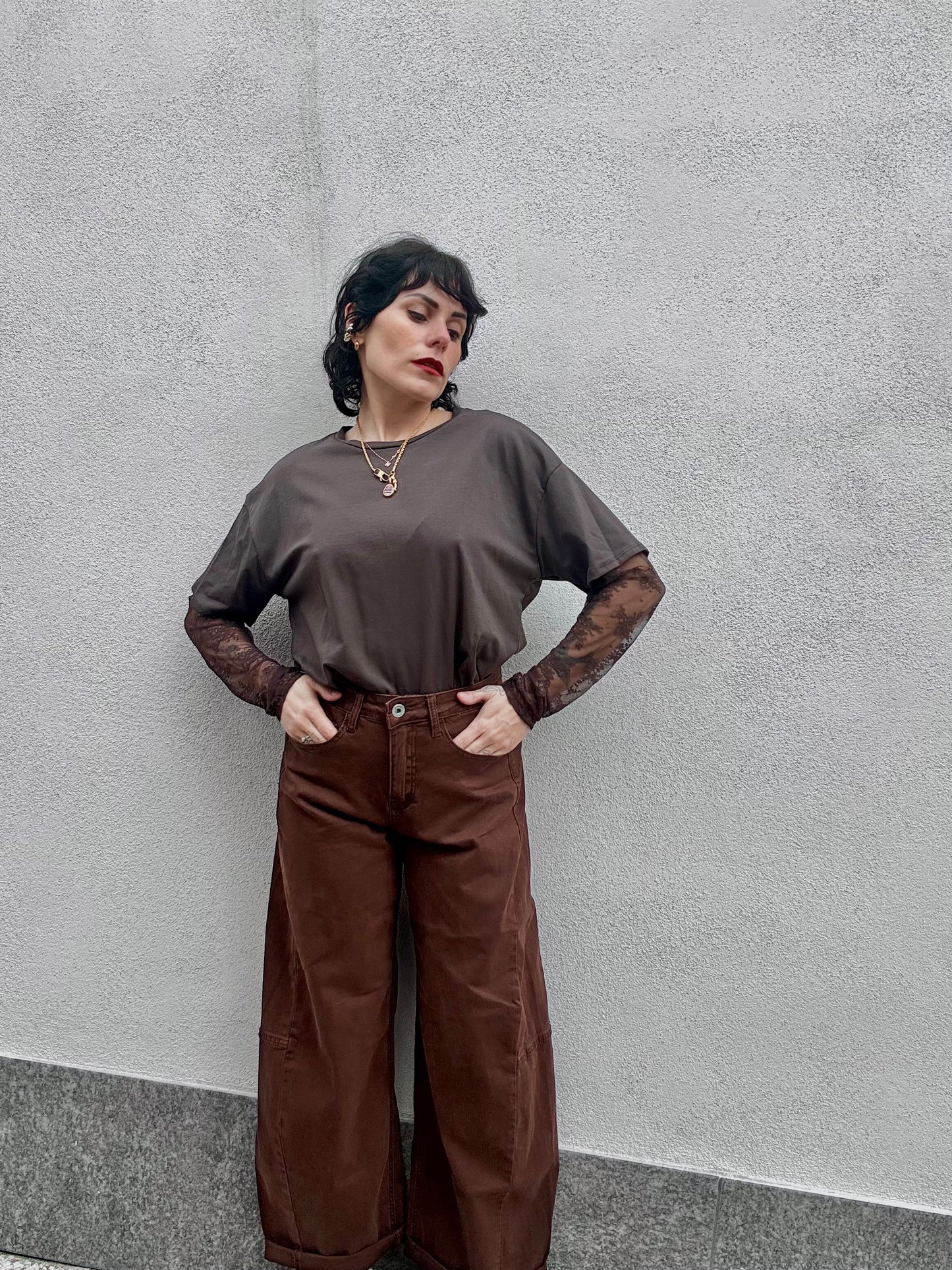 T-shirt manica in pizzo Marrone