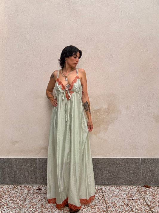 Abito Peonia Verde salvia