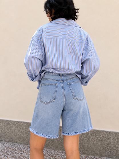 Camicia gessata con nodo