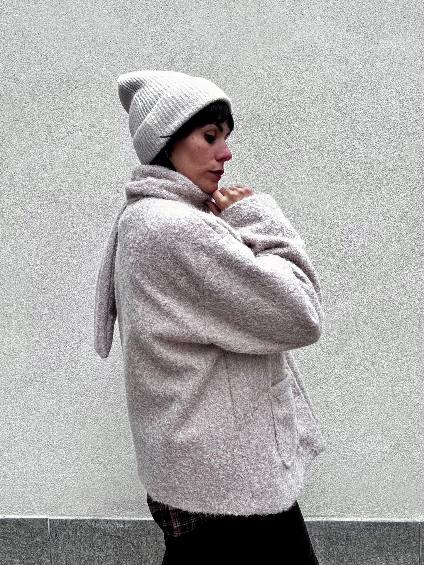 Cappottino con sciarpa panna