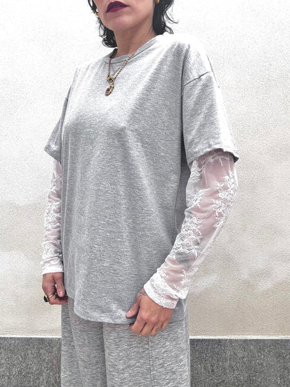 T-shirt manica in pizzo Grigia