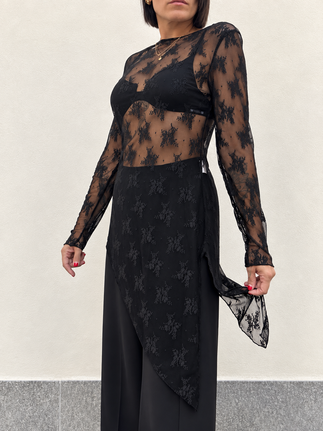 Maglia in tulle ricamata Nera