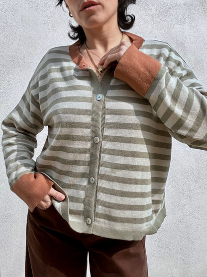 Cardigan a righe con profili