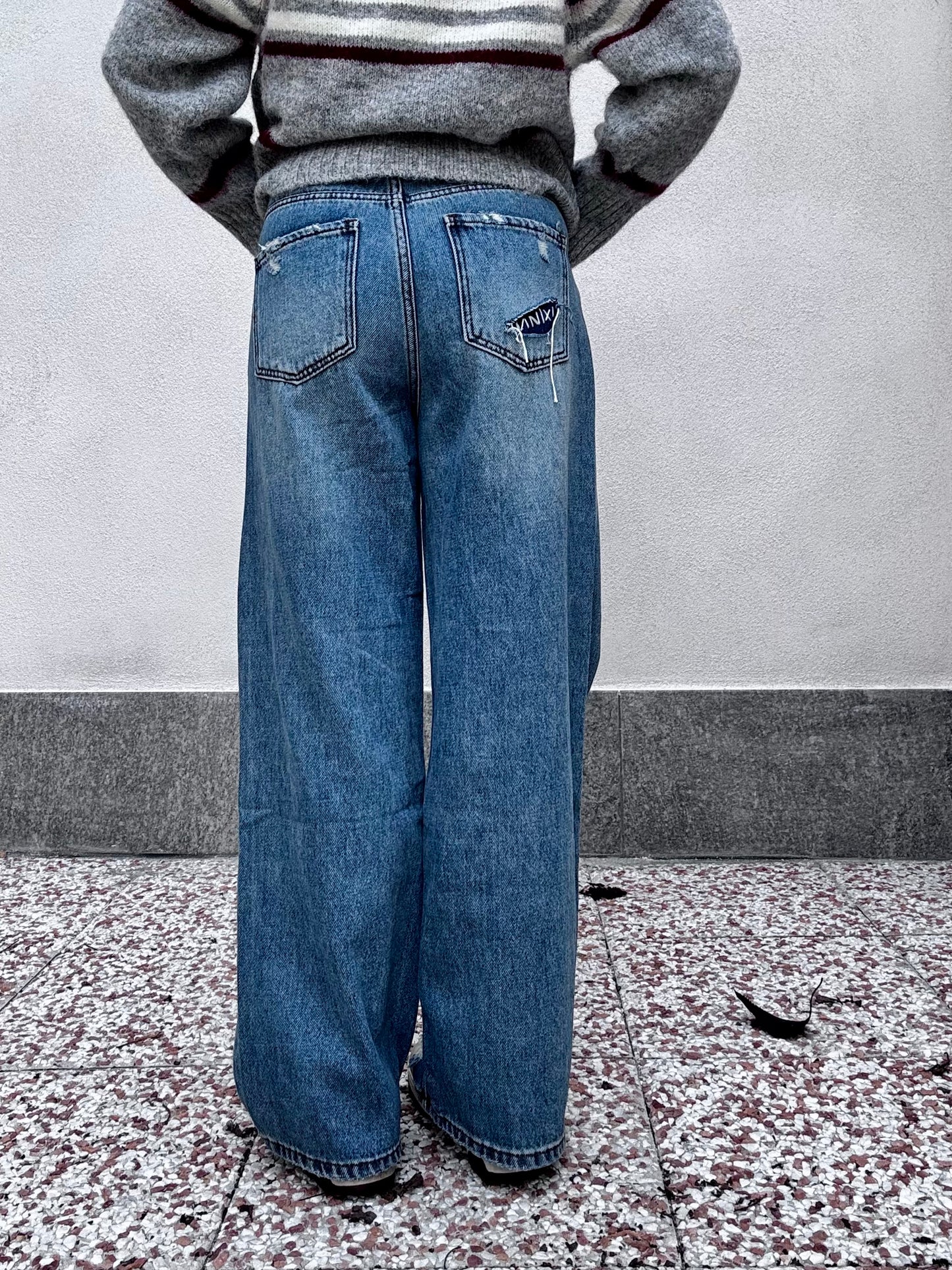 Jeans Wide Leg con strappo