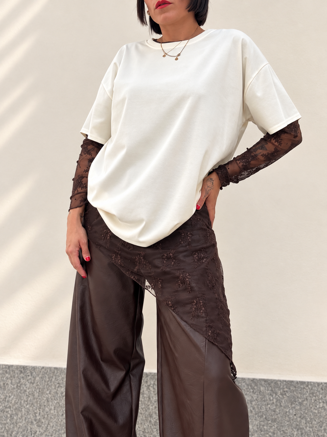 Maglia in tulle ricamata Marrone